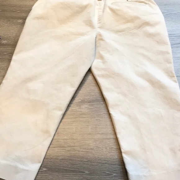 🌞 Lands End~~Capris~~Nice🌞 - Picture 6 of 6